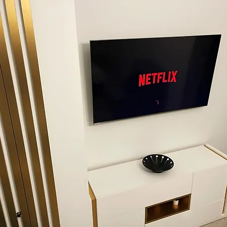 Golden Vip Studio Side Sea View